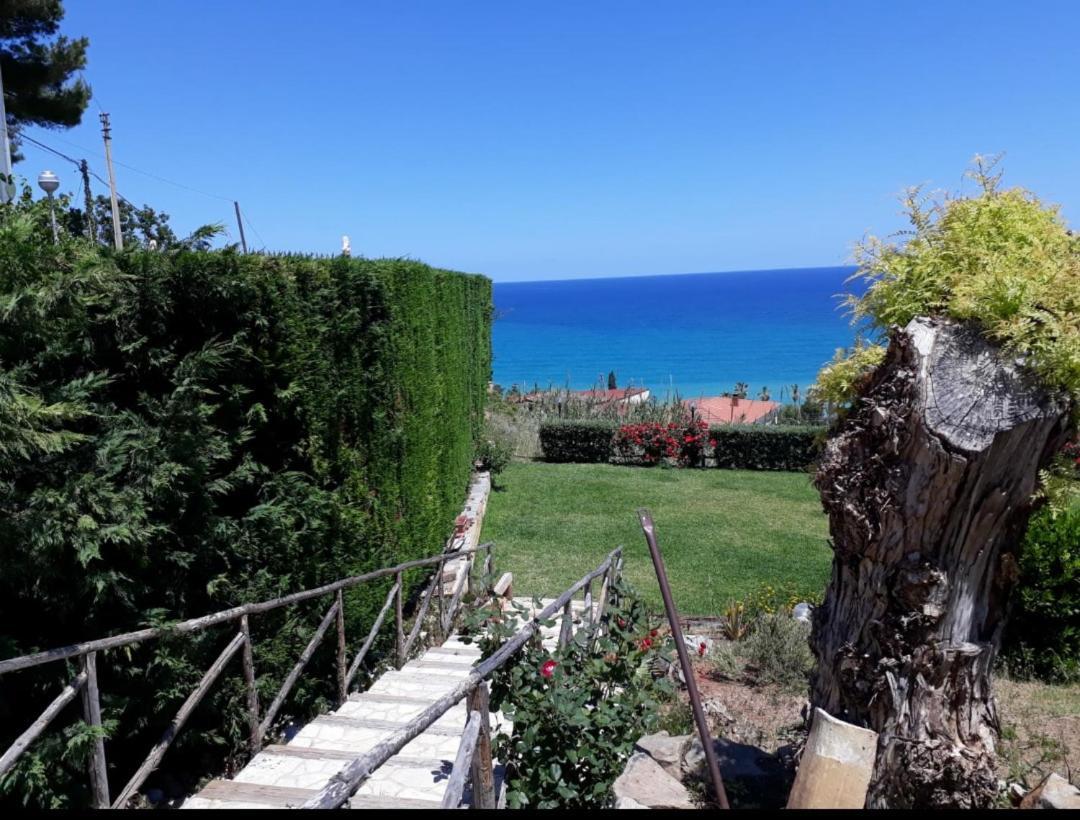 Case Vacanze Con Piscina Altavilla Milicia Exterior photo