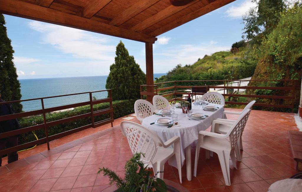 Case Vacanze Con Piscina Altavilla Milicia Exterior photo